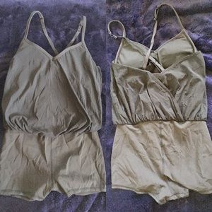 Lululemon ONESIE - BLK